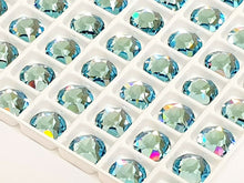 Swarovski Glue On Flatback Crystals: Aquamarine