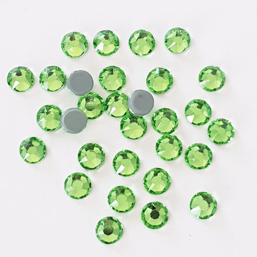 AAA+ Glitz It HOTFIX Flatback Crystals : Peridot